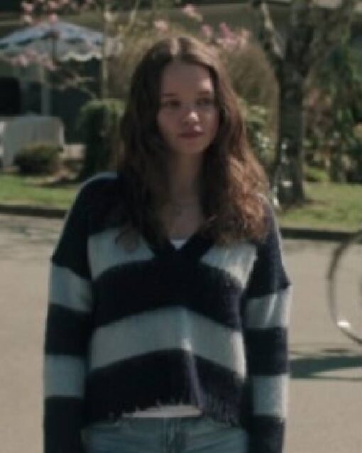 Invasion Olivia-Mai Barrett Blue V-Neck Cropped Sweater